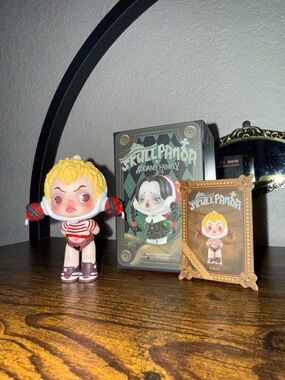 Skullpanda Addams Family - Pugsley